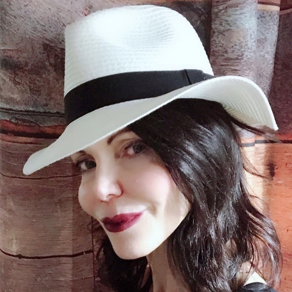 Meet your Posher, Suzanne - Picture 12 of 13